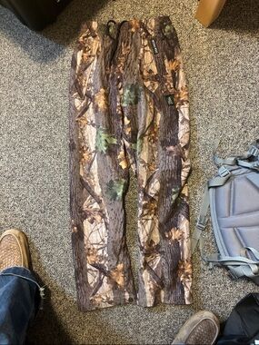 Realtree-style Camo Hunting Pants - Brown & Green